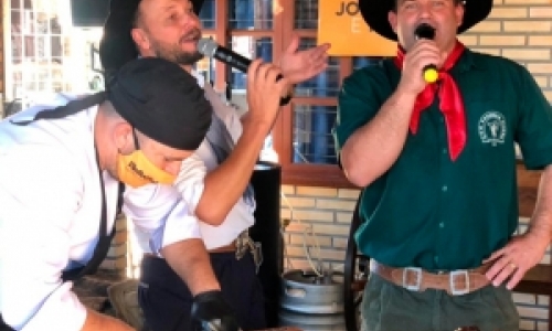 Narrador Alexandre faz Live com participação de João Luiz Correa e campeões de laços