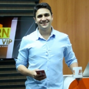 Furto em obra é flagrado por câmeras; Jornal Vip desta terça, 26 de maio