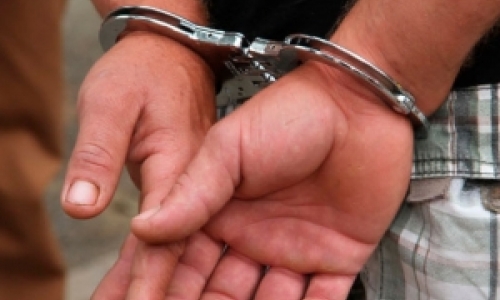 Homens têm mandados de prisão cumpridos e vão para o presídio