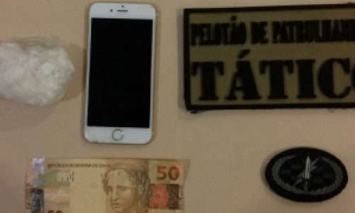Passageiros usam carro de motorista por aplicativo para comprar drogas