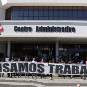 Empresários da região participam de protesto para liberação das quadras esportivas