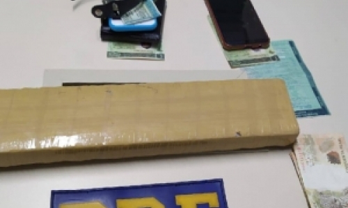 Dupla é presa com dois quilos de maconha após perseguição na BR-101