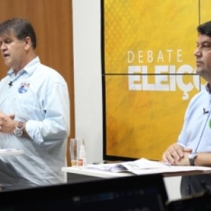 Debate entre candidatos a prefeito de Porto Belo agita cenário político