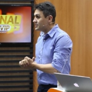 Inicie a semana com muita informação e entrevista; Jornal Vip, 23 de novembro