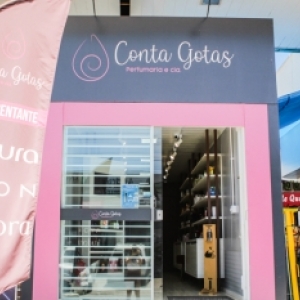 Perfurmaria abre em Tijucas com vendas de produtos Natura e Avon a pronta entrega