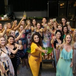 Decreto faz jantar do dia internacional da mulher ser adiado