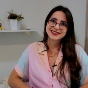 Dra. Karoliny Campos fala sobre autoestima; assista