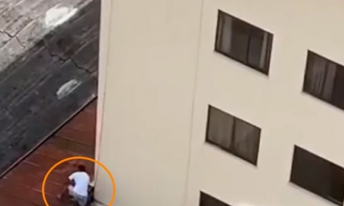 Assaltante foge por cima de telhados para não apanhar da população