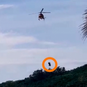 Mulher fratura perna em trilha e precisa ser resgatada por helicóptero