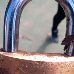 Folhas de cheques de clientes são furtadas em estabelecimento