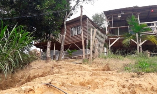 Construções irregulares  são averiguadas e residências são demolidas em Itapema