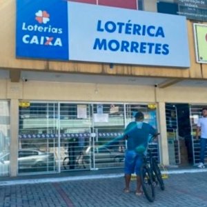 Criminosos invadem casa lotérica e furtam cerca de R$ 29 mil de cofres
