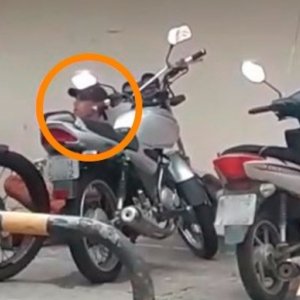 Gasolina é furtada de motocicletas em pátio de empresa