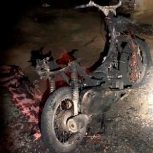 Após discussão familiar, homem coloca fogo em motocicleta do cunhado
