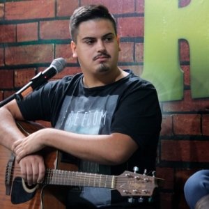 Sucesso das casas de show da região, cantor Jardel Junior lança música