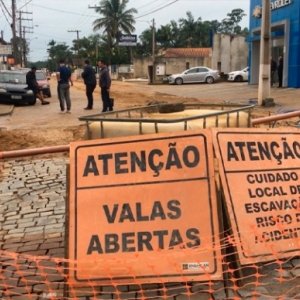 Comerciantes reclamam de movimento reduzido por demora em obra pública