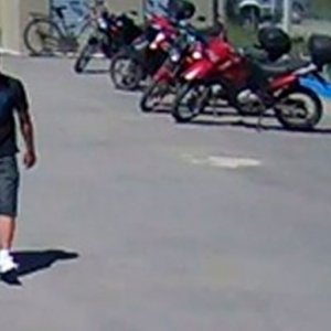 Anos após assalto imagens de criminosos são divulgadas na tentativa de localizá-los