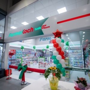 Grupo Koch investe em expansão da rede FarmaKoch e inaugura quinta unidade