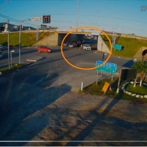Homem que furou o sinal, andou na contra mão, atropelou e matou idoso é localizado