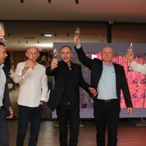 Koch passa Angeloni e se torna maior rede de supermercados de Santa Catarina