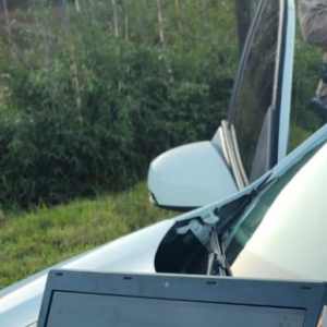 Três homens acusados de furto são presos após abordagem de veículo