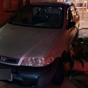 Motorista invade lanchonete e pede à polícia 