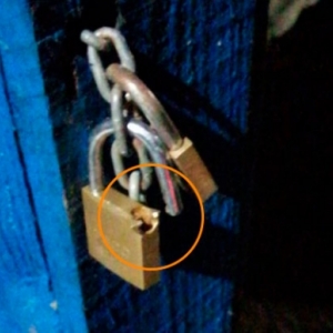 Aproximadamente duzentas barras de ferro são furtadas de construção