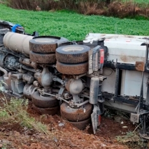 Motorista de carreta com placas de Tijucas morre em colisão no Rio Grande do Sul