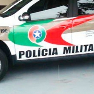 Adolescentes, entre eles menina de 13 anos, são detidos em supermercado