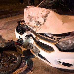 Grave acidente na BR-101 tira a vida de mulher e deixa homem ferido