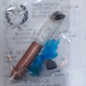 Homem ataca policial após perseguição e tentativa de abordagem