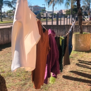 ‘Varal Solidário’ é promovido para doações de agasalhos e roupas quentes