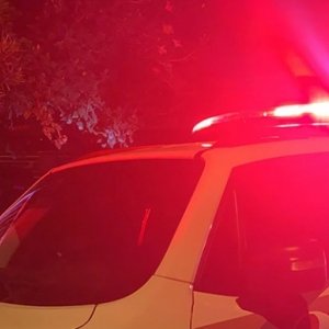 AGORA: Criança de 04 anos diz que fugiu de casa para não ser agredida