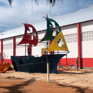 Brinquedo instalado em praça de Tijucas custa mais de R$ 116 mil e gera polêmica