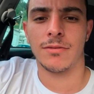 Motorista que morreu após cair com carro em rio é identificado