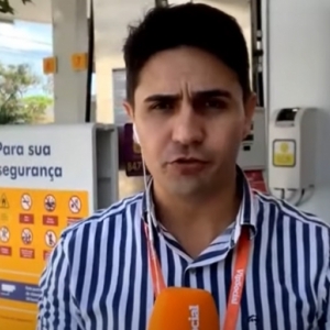 Postos esgotam estoques de gasolina e ficam sem o combustível em poucas horas