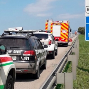 Homem é encontrado sem vida em área de vegetação às margens de rodovia 