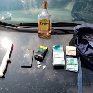 Preso autor de homicídio que deixou recado sobre pedofilia; rapaz é filho da vítima 