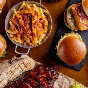 Após 18 meses fechados para público, Madalena Burger reabre com novidades