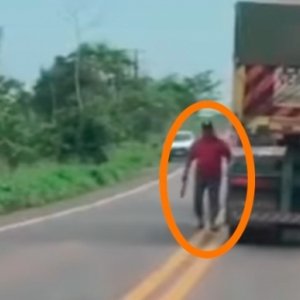 Confusão no trânsito envolve caminhoneiro de transportadora tijuquense