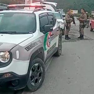 AGORA: Contrabandistas são presos após perseguição em alta velocidade