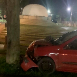 Autor de furto em posto é preso após ser identificado em acidente de carro