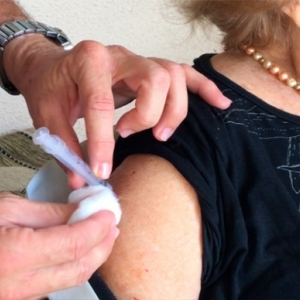 Nova etapa de vacinação terá dose reforço para idosos; veja as datas 