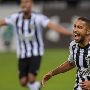 Sites que mostram placar em tempo real garantem informações para torcedores