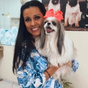 Cães reconhecem seus tutores através da tela do celular? Saiba a resposta
