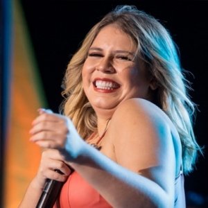 Marília Mendonça faria show de abertura do verão na Região; cidade e fãs lamentam a morte