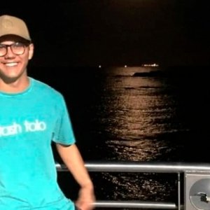Jovem tijuquense perde a vida após colidir de moto contra poste