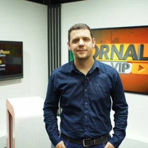 Troca de socos no meio do trânsito, entrevistas, acidentes e muito mais é no Jornal Vip