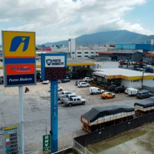 Na Black Friday, posto oferece desconto na gasolina para você sair de tanque cheio