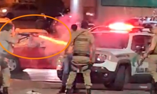 Vídeo mostra momento em que homem é atingido por disparo em abordagem